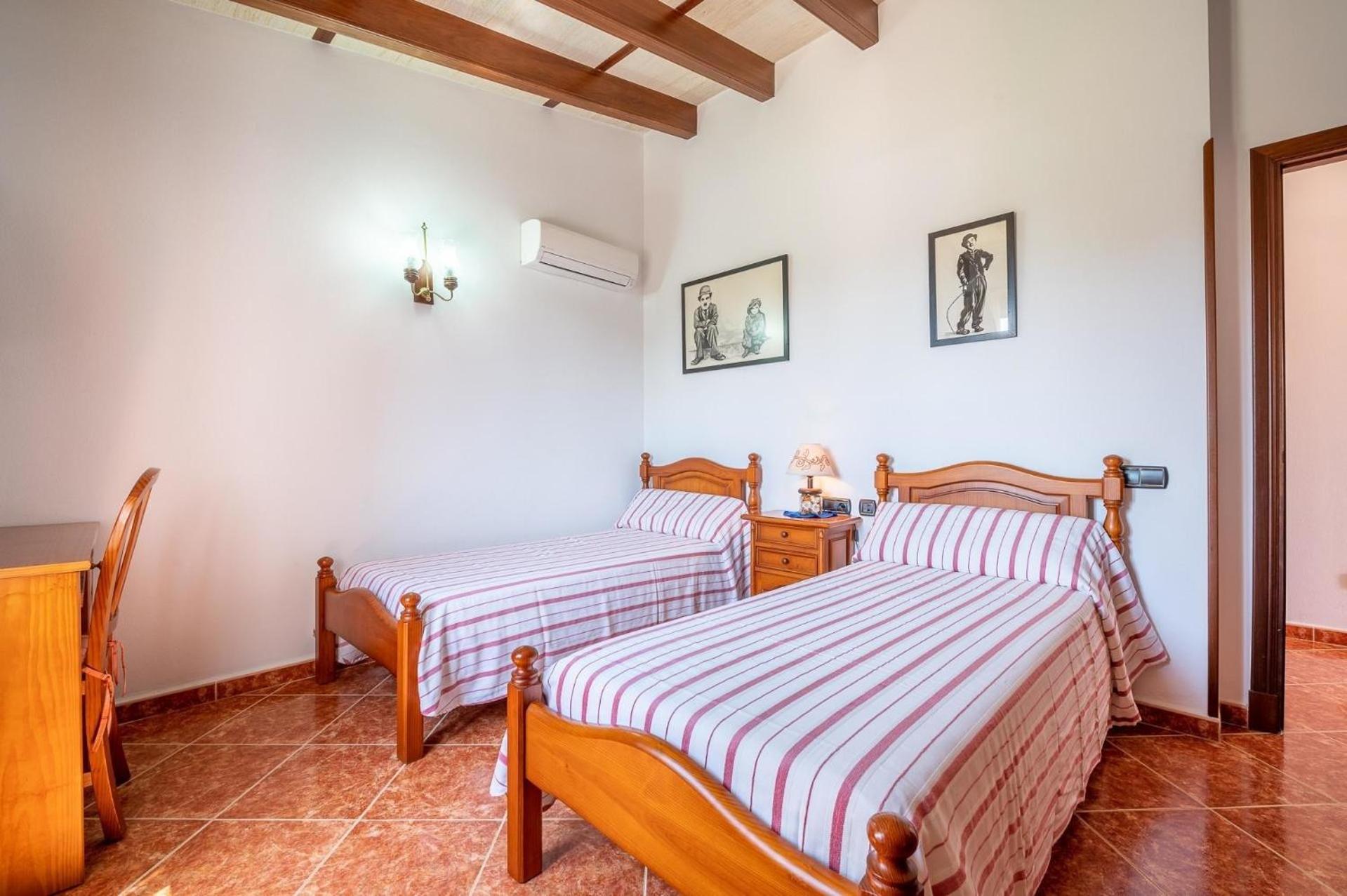 Ferienhaus Mit Privatpool Fuer 6 Personen Ca 295 Qm In Son Negre, Mallorca Suedostkueste Von Mallorca
